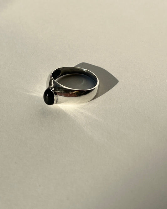 pearl or onyx cabochon silver ring