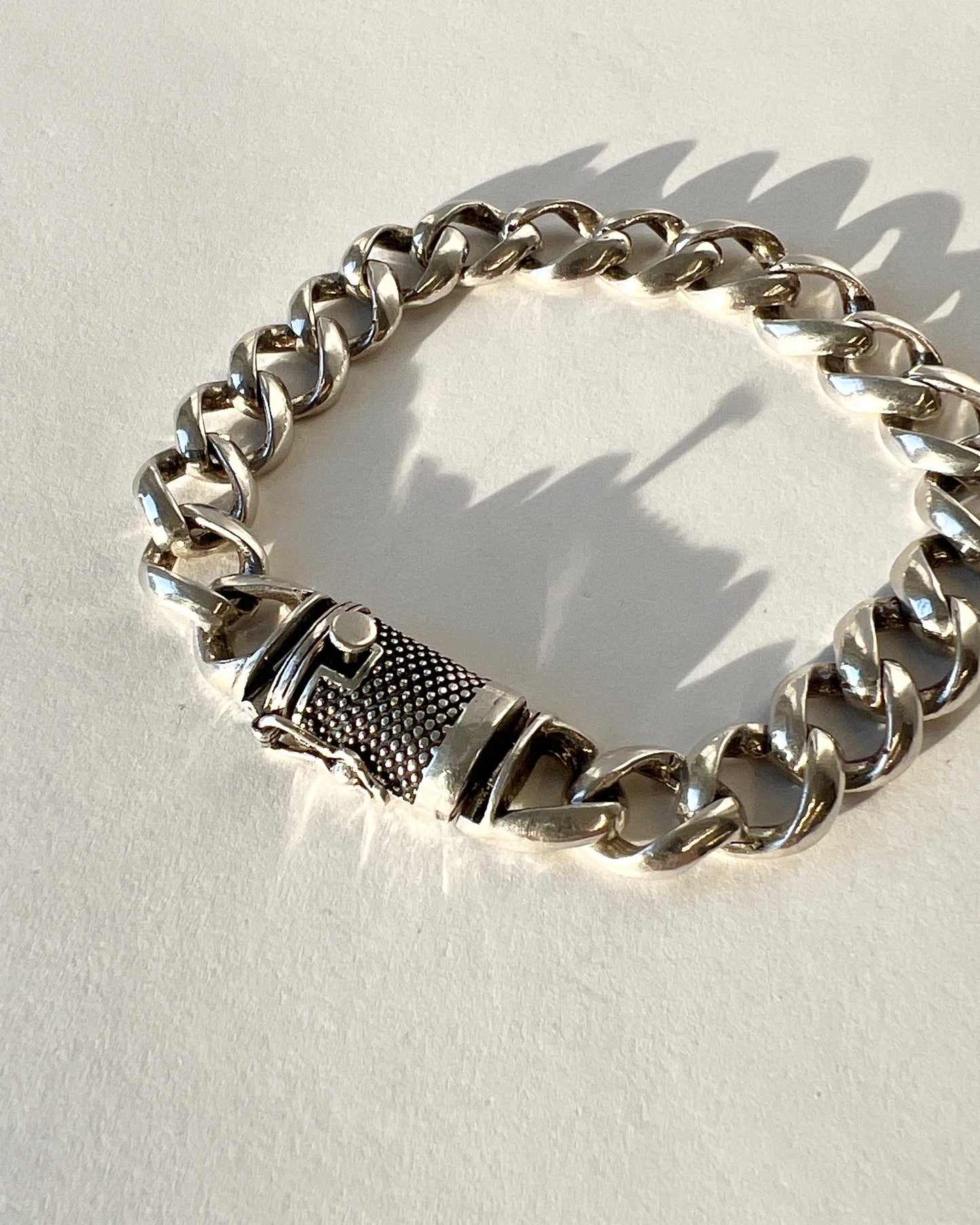 silver chain bracelet with cast clasp closure