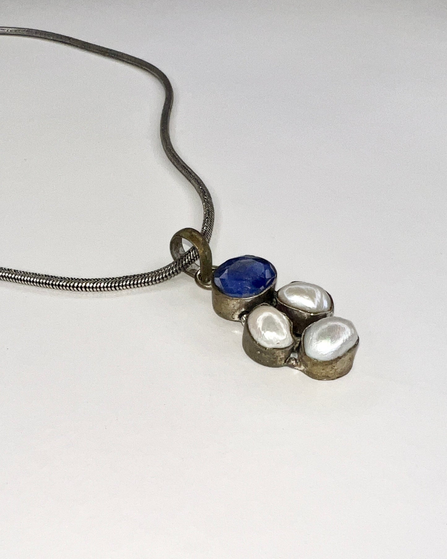 blue lazurite and pearl silver pendent necklace